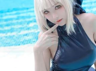 最新版本的Kitkat Cosplay，打卡海边的奇遇资源